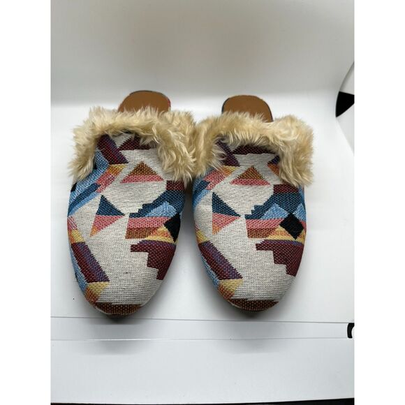 Universal Thread Litzy Aztec Printed Slip-On Mules Faux Fur Trim Womens 8.5 - Picture 6 of 7